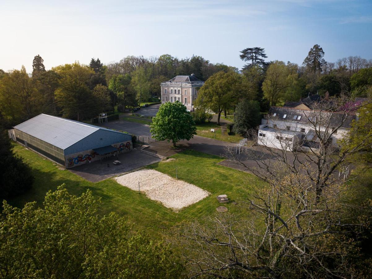 Institut Bois Robert Hotel Becon-les-Granits Bagian luar foto