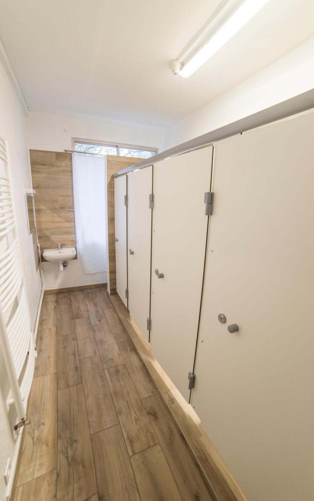 Institut Bois Robert Hotel Becon-les-Granits Bagian luar foto